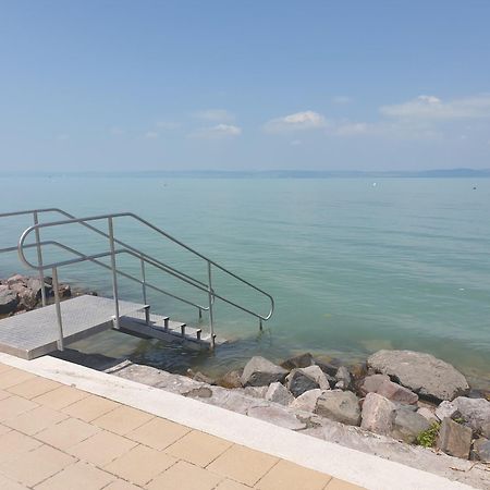 Balaton Lakeside Residence Siofok Luaran gambar