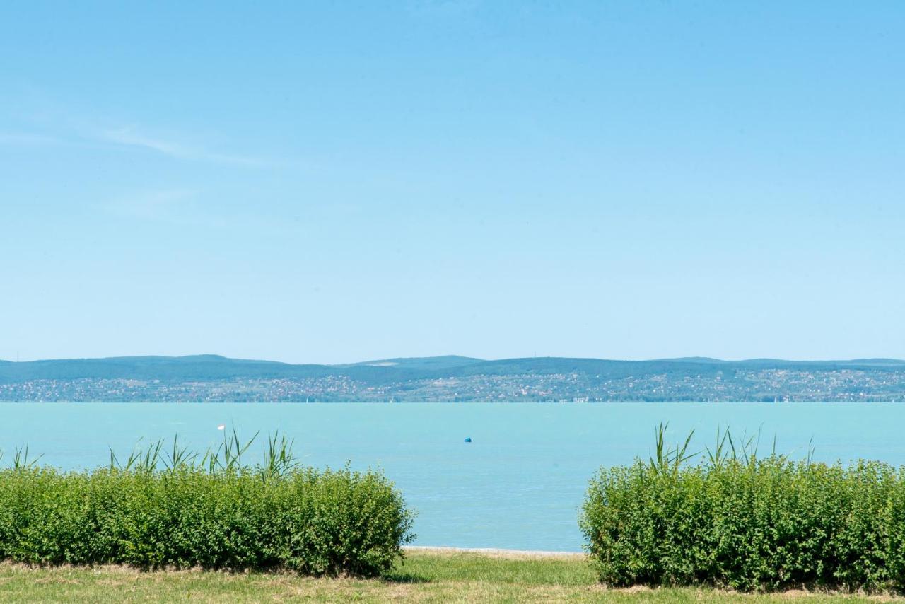 Balaton Lakeside Residence Siofok Luaran gambar